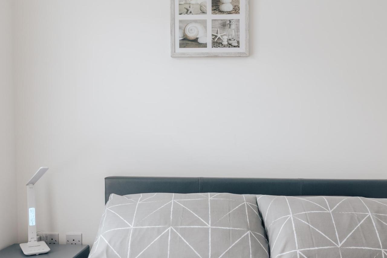 Central 2 Double Bedroom Flat With Parking Борнмут Экстерьер фото